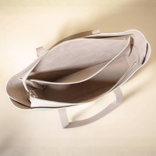 15" Laptop Tote in Off-White with Zipped Closure: Lilly