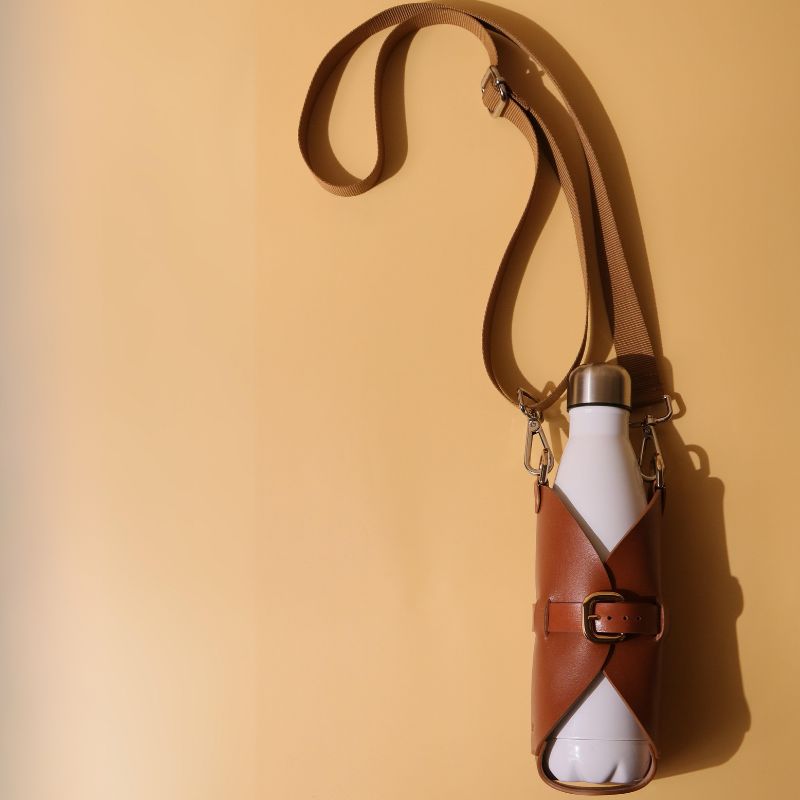 Leather Bottle Carrier Case in Tan