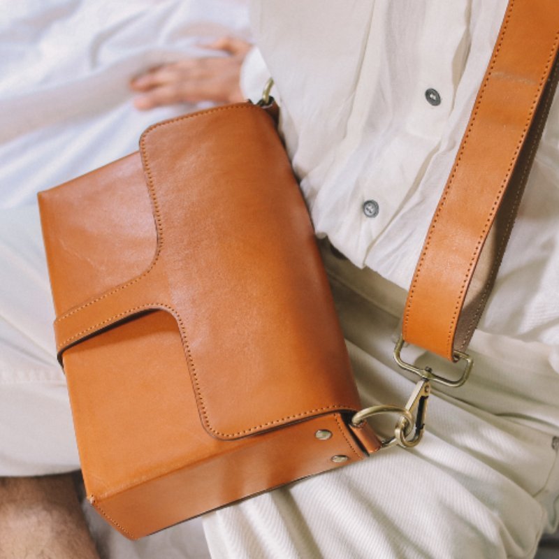 Genuine Leather Handmade Luxury Minimal box bag Crossbody unisex purse Day Side Sling Satchel Bag in Orange: The Bicyclist