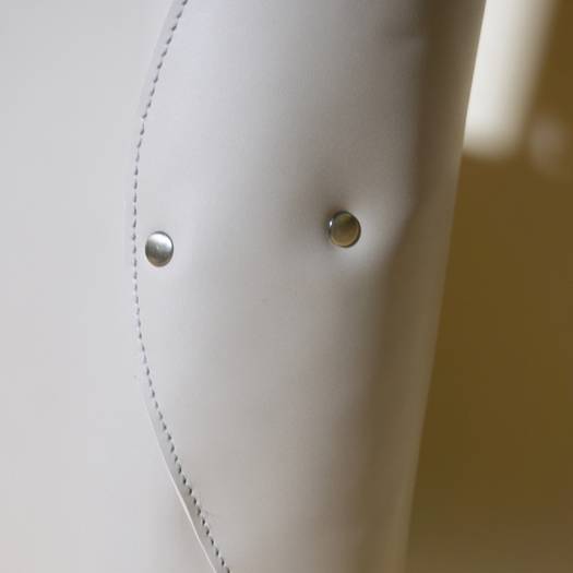 15" Laptop Tote in Off-White with Zipped Closure: Lilly