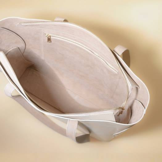 15" Laptop Tote in Off-White with Zipped Closure: Lilly