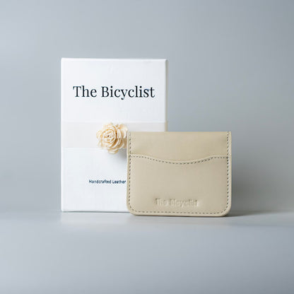 Slim Bifold Card Wallet in Off White