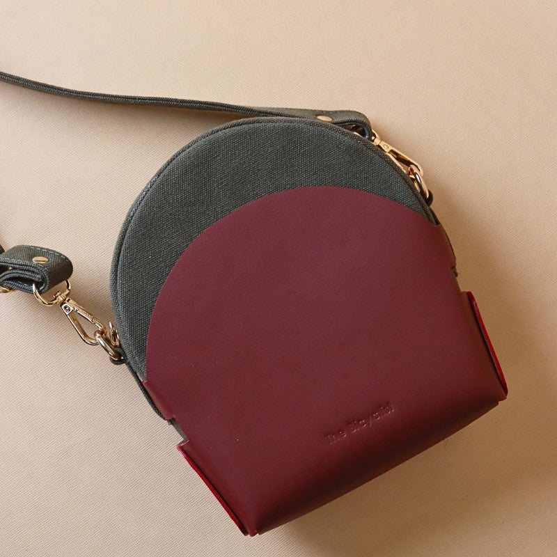 Green Leather Crossbody Purse with exterior pocket and zipper - Mini  Crossbody bag | Laroll Bags