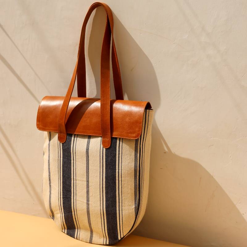 Sling Handbags - Ladies Sling Bags, Buy Online Leather Sling Bags for Women  – Lavie World