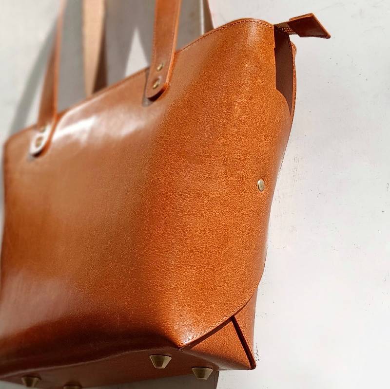 Womens Luxury minimal genuine handmade Tan leather office work tote customized handbag with zipper for ladies - The Bicyclist